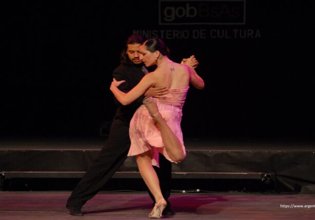 ラ・プラタ川に生まれた情熱の源流